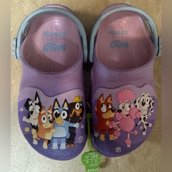 Crocs Bluey Friends Forever Classic Clog - Picture 2 of 8